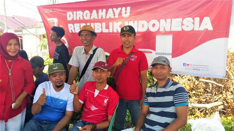 ARISA BERPARTISIPASI DALAM ACARA 17 AGUSTUS [PKB]